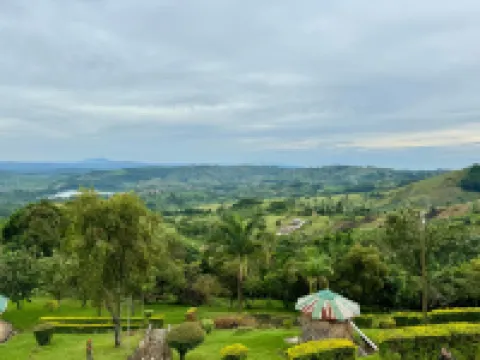 Top of the World Lodges Fort Portal