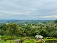 Top of the World Lodges Fort Portal Hotels in Банянгабу