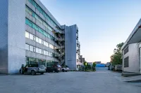 Junyi Hotel (Gucheng Railway Station Sanhuan Cheqiao Industrial Park) - С парковкой