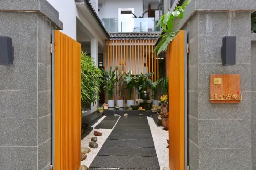 夏雪扎染藝術民宿(大理高鐵站洱海店)