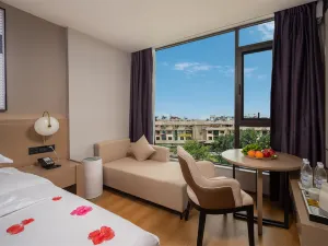 Lavande Hotel (Jin Kongque Street, Mang City)