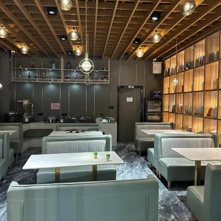Bo'erdeng Hotel (Bao'an Haiya Colorful City) Отели рядом с достопримечательностью «Театр Хайя»