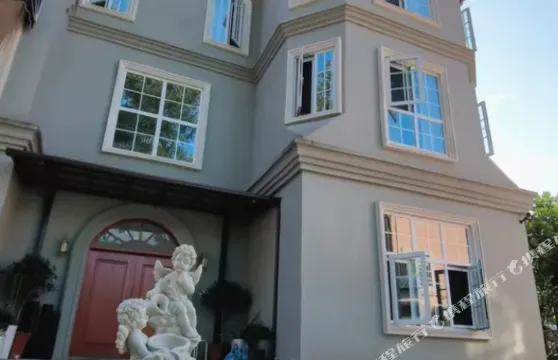 芒市一朵春墅民宿