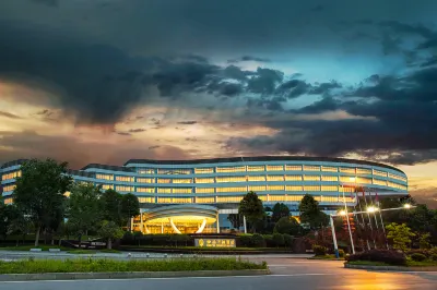 Dou Yun Guipin World Hotel Hotels near Mosque