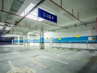 LAKESIDEBEAUTY·HOTEL - parking