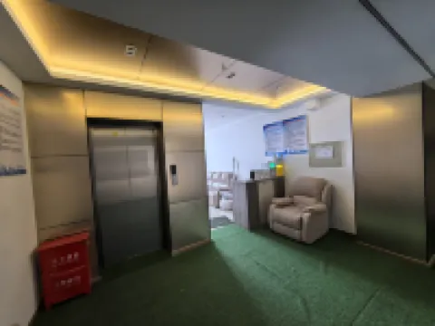 Qingchuang Homestay (Beiguo Century Plaza)