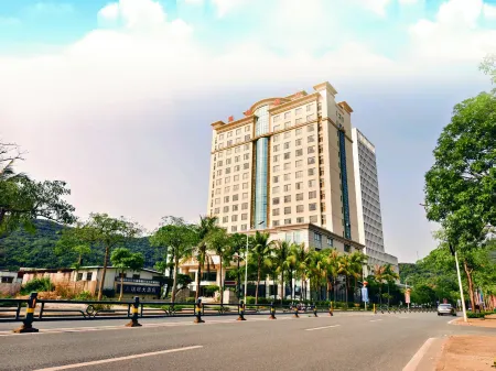 Ruijing Hotel on Hailing Island (Dajiaowan Branch) Отели рядом с достопримечательностью «Hai Ling Island»