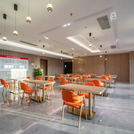 Hangzhou Yifeng Hotel (Grand Canal Hanggang Park Wujiajiao Port Subway Station)