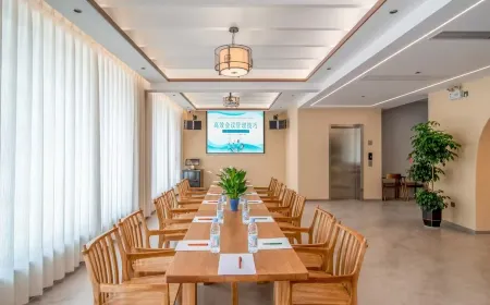 Huangshan East Pavilion Companion Residence· Waterscape Holiday Homestay (Taiping Lake Scenic Area) Отели рядом с достопримечательностью «Dongtianwan Scenic Spot»