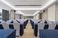 天鴻怡雅酒店(龍口龍湖天街盒馬鮮生店)