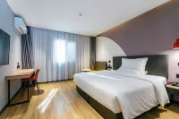 Pai Hotel (Zoucheng Taiping Town)