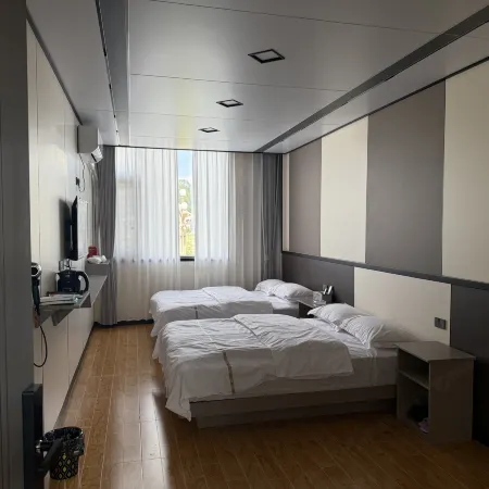 Xinyi Hotel (Congjiang High-Speed Railway Station)