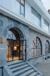 Dali Qingshan Xingji · Scenic Apartment (Erhai Lake Shuanglang) - parking