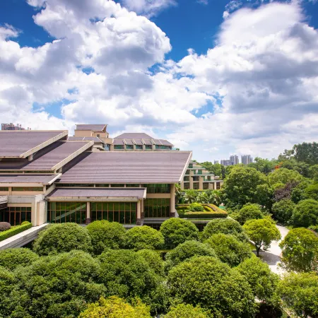 Linyin Holiday Hotel