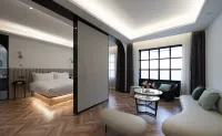 โรงแรมอะนานัส สาขากรีนเลค