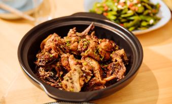 Anji Jiangnan Tianchi A Niujia Holiday Meisu