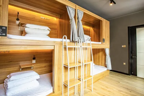 Sheng 45 Youth Hotel