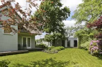 Idyllic Lakehouse - Dog is Welcome Fenced Garden Hotels near Hendrik de Vriesplantsoen
