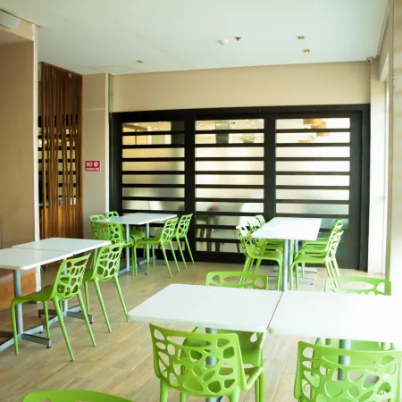 Casablanca Suites Near Airport