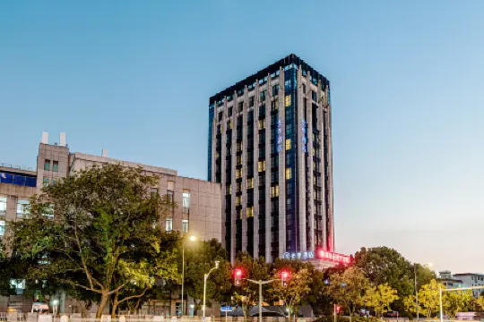 JI Hotel (Shanghai Songjiang Sports Center) Отели рядом со станцией Shanghai Songjiang Railway Station