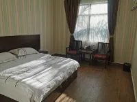 Jinggu Hongbin Business Hotel