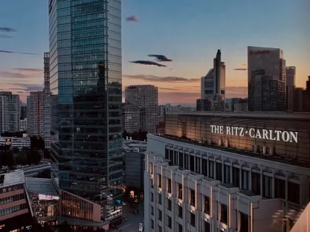 The Ritz-Carlton Beijing Отели рядом с достопримечательностью «Coche Town Automobile Culture Creativity Industrial Park»