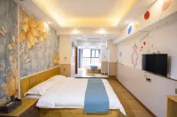 Nanchong North Station Shibao Hotel