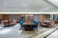 Vienna Hotel (ChongqingWushan Municipal Square)