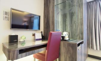 The Bauhinia Hotel (Tsim Sha Tsui)