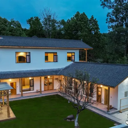 Mianyang orange courtyard home stay