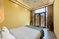 Floral Hotel·Beijing Yiguangnian Xiaoyuan hotel (Changping Shisanling Reservoir Science Park Branch) Hotels near Nankou Railway Station