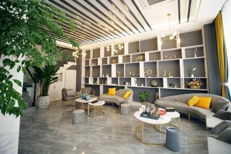 Residential Hotel Отели рядом с достопримечательностью «Qingniu Baima Square»