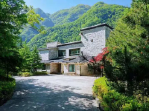 Jinyuan Pangu Mountain Villa