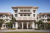 Raffles Hotel le Royal Hotels in der Nähe von The Salvation Army Cambodia