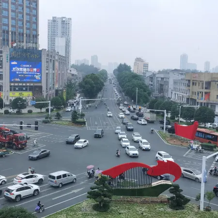 Jiuguang Dingsheng Hotel (Changde Qiaonan Market Jiuguang)
