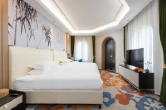 Floral  Lux Hotel·Dongyang jiuqilu hotel