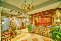 Danxia Mountain Fengqing Hostel - Inns