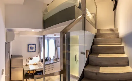 Heritage Collection on Boat Quay (Quayside Wing) - Mobile App Check-In