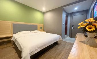 Geziwei Hotel (Nanning Guangxi University Subway Station Nongyuan Road Night Market Shop)