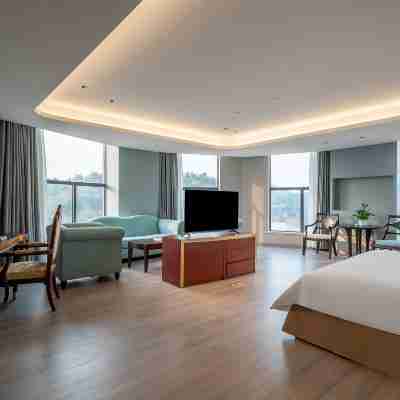 Luxury Blue Horizon Hotel (Wuxi Huishan Wanda Plaza) Rooms