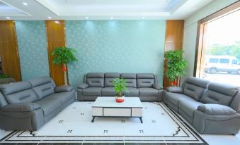 MaiTiNi Hotel