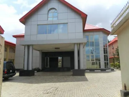 Royal Parklane Hotel Отели в г. Акуре