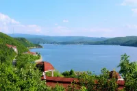 Xuexiang Lakeside Resort Hotel - Mountain view