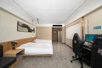 i Electronic Sports Hotel (Fat Donglai Times Square Xuchang) - Esports