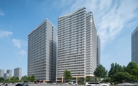 Xana Lite Hotel (Jinan Huayuandong Road Subway Station) Отели рядом с достопримечательностью «Hua Hill»