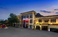 Oukai Yayuan (Nanyang Medical Holy Temple Wanda Plaza Store)