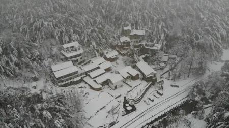 Nanping Ancient Village Yimeng Homestay Отели рядом с достопримечательностью «Jiangxi Ming and Qing Ancient Dwelling Expo Park»