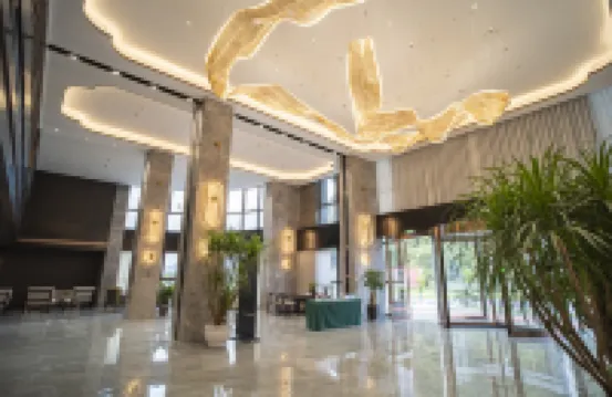 LUKER ISLAND GARDEN HOTEL