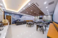 Aifeel Hotel (Baicheng Railway Station Pedestrian Street) - Завтрак