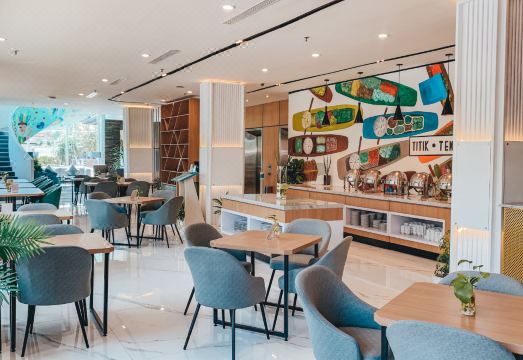 아토텔 호텔 로비